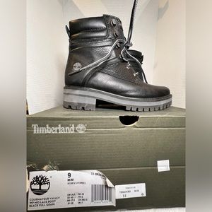 Timberland Women's Courmayeur Valley Waterproof Boots size 9